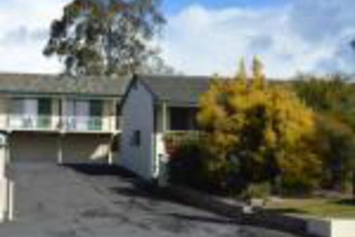 Cardiff WA Inverell Accommodation