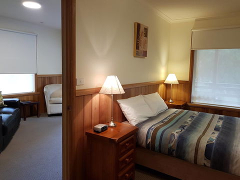 Driftwood Strahan Villas - Inverell Accommodation 2