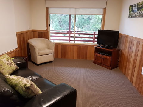 Driftwood Strahan Villas - Inverell Accommodation 6