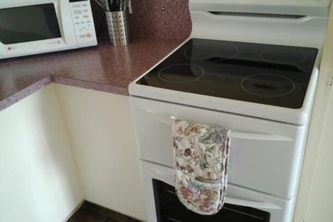 GreenGate Cottages - Inverell Accommodation 6