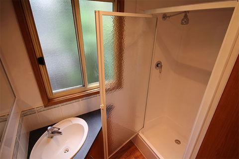 Metung Holiday Villas - Inverell Accommodation 3