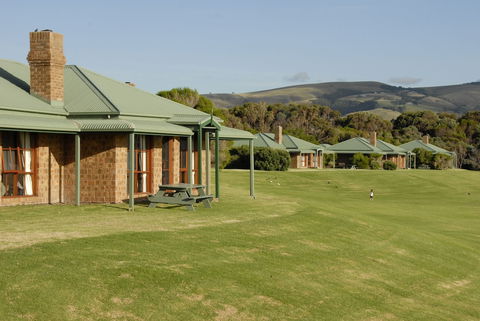 Apollo Bay Cottages - Inverell Accommodation 2