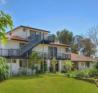 Martin Fields Beach Retreat - Inverell Accommodation