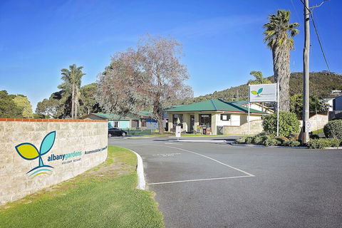 Albany Gardens Tourist Park - Inverell Accommodation 1