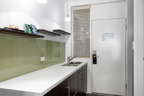 The Commodore - Inverell Accommodation 4