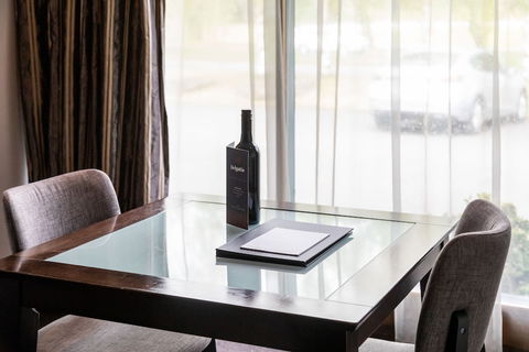 The Commodore - Inverell Accommodation 6