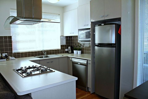 Adelaide DressCircle Apartments Childers Street - Inverell Accommodation 3