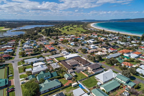 Albany Holiday Units - Inverell Accommodation 0