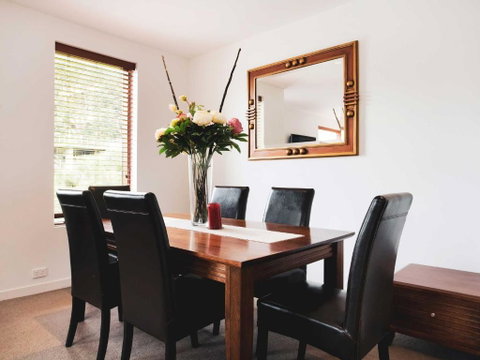 Elevation Apartments - Inverell Accommodation 2