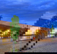 Motel Meneres - Inverell Accommodation