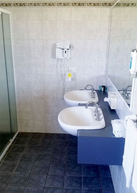Lacepede Bay Motel - Inverell Accommodation 3