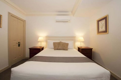 Cobb & Co Court Boutique Hotel - Inverell Accommodation 3
