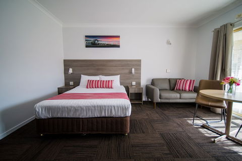 Hamiltonâ€™s Queanbeyan Motel - Inverell Accommodation 4