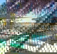 Must Love Dogs Bb - Inverell Accommodation