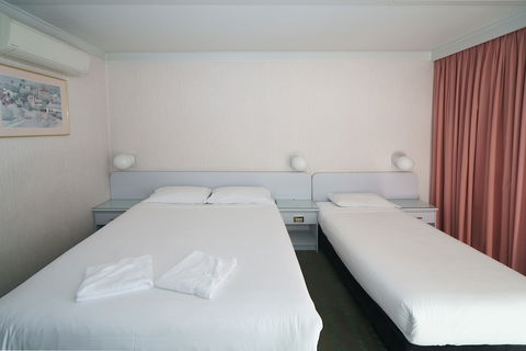 Olympia Motel - Inverell Accommodation 5