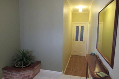 Albany Holiday House - Inverell Accommodation 5