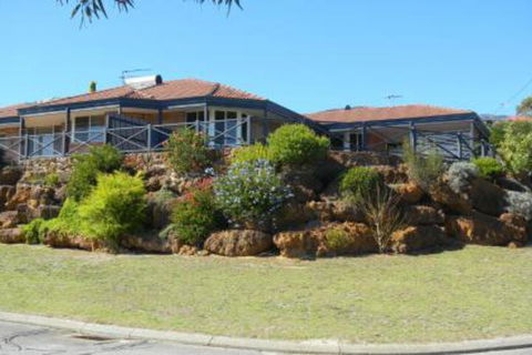 Albany Holiday House - Inverell Accommodation 0