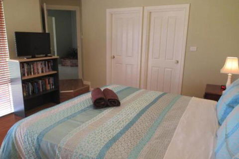 Albany Holiday House - Inverell Accommodation 3
