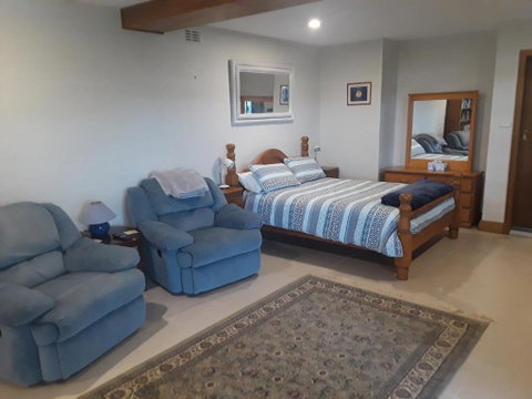 Rockwall Avoca Beach - Inverell Accommodation 2