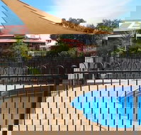 Golden Guitar Motor Inn - Inverell Accommodation