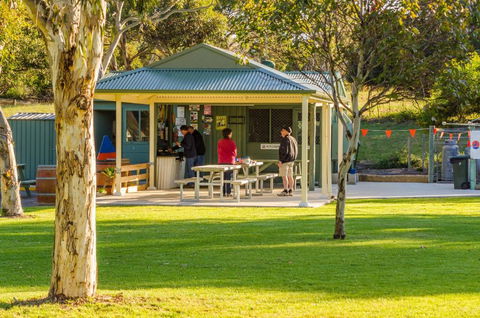 Lake Albert Caravan Park - Inverell Accommodation 2