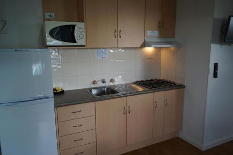 Lake Albert Caravan Park - Inverell Accommodation 6