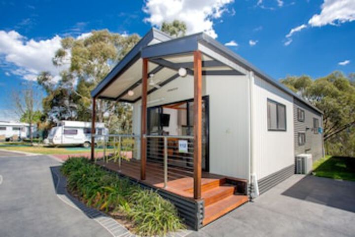 Merlynston VIC Inverell Accommodation