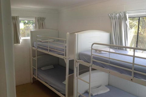 Absolute Backpackers Mission Beach - Inverell Accommodation 2