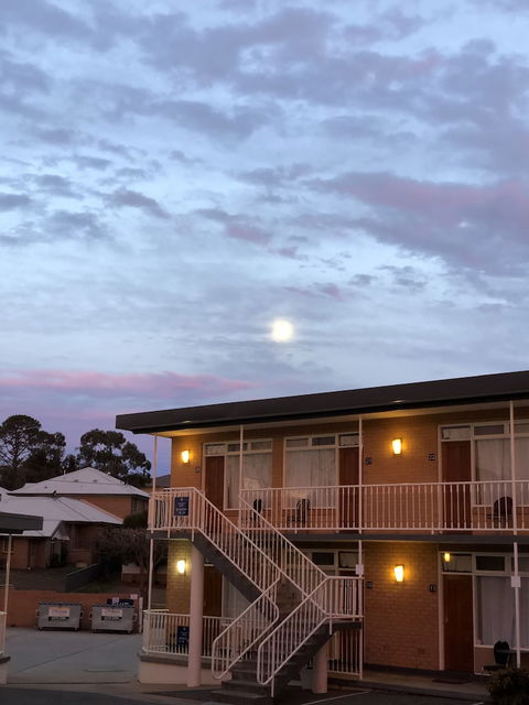 Queanbeyan Motel - Inverell Accommodation 0