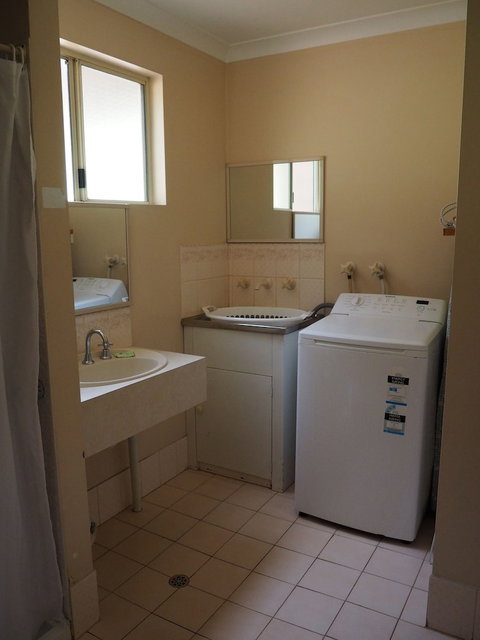 Augusta Sheoak Chalets - Inverell Accommodation 6