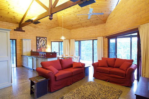 Clarendon Forest Retreat - Inverell Accommodation 6