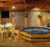 Woodland by the Bay  Puddleduck Cottage - Inverell Accommodation