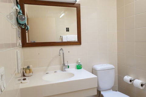 Leagues Motel - Inverell Accommodation 3