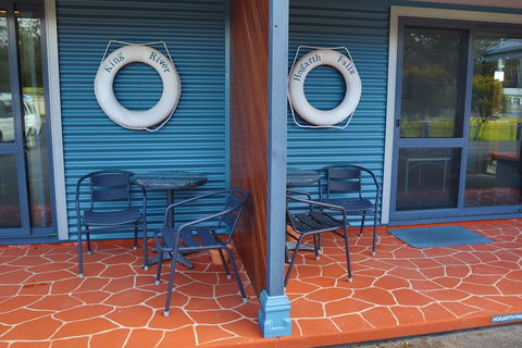 Strahan Bungalows - Inverell Accommodation 4