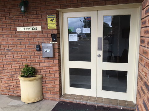 Golf Links Motel - Inverell Accommodation 0