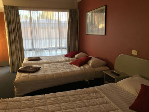 Parkway Motel - Inverell Accommodation 2