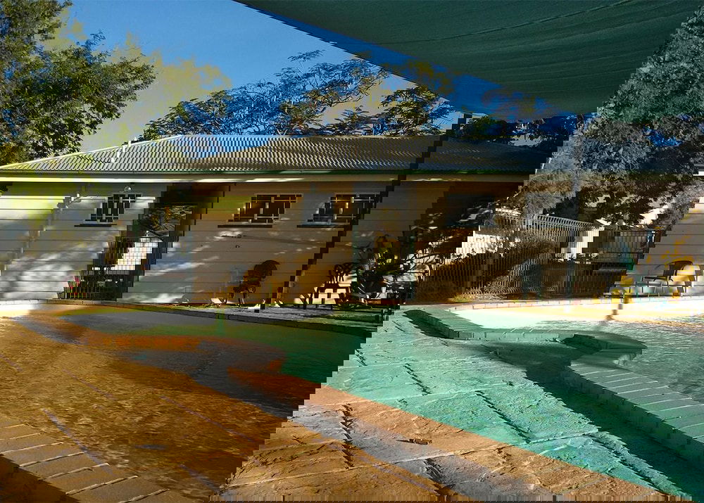 Barcaldine QLD Inverell Accommodation