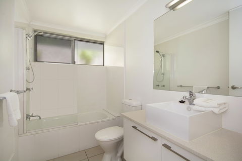 Jacaranda Noosa - Inverell Accommodation 6