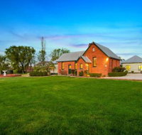 Woodend Old School House - Inverell Accommodation
