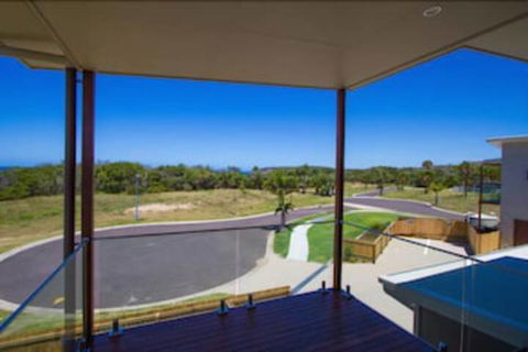 Agnes Sails - Inverell Accommodation 1