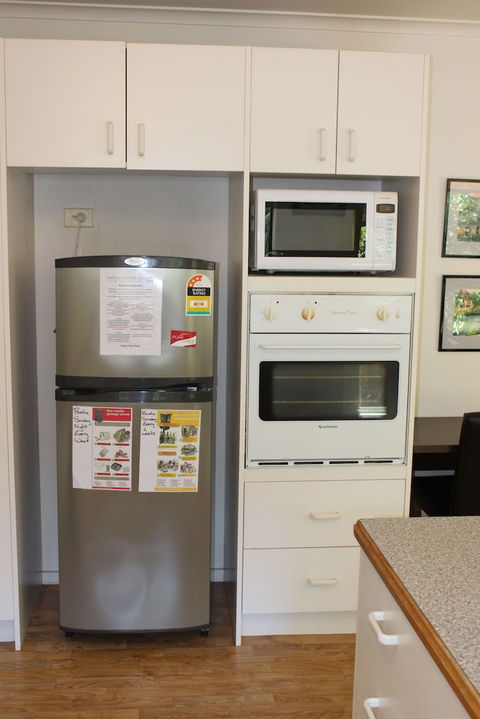 Australian Home Away Ringwood At Bardia - Inverell Accommodation 3