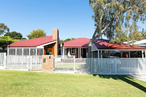 A PERFECT STAY - Bacchus - Inverell Accommodation 7