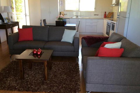 Tinaroo Sunset Retreat - Inverell Accommodation 5