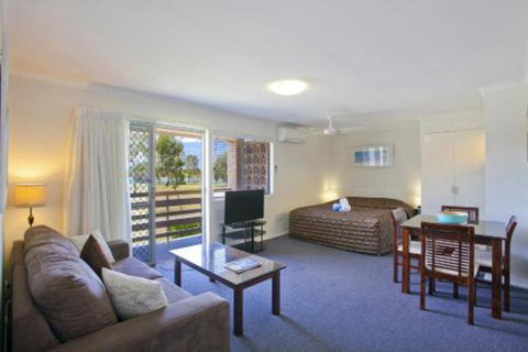 Regency Waterfront Motel - Inverell Accommodation 0