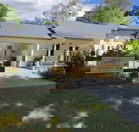 G.g's By The River - Inverell Accommodation