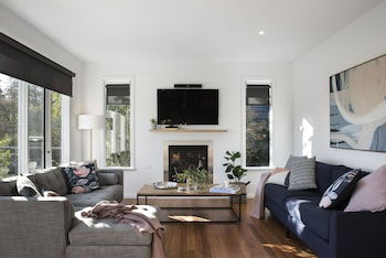 Azure - Inverell Accommodation 0
