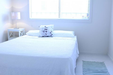 Ocean Beach Cottage - Inverell Accommodation 3