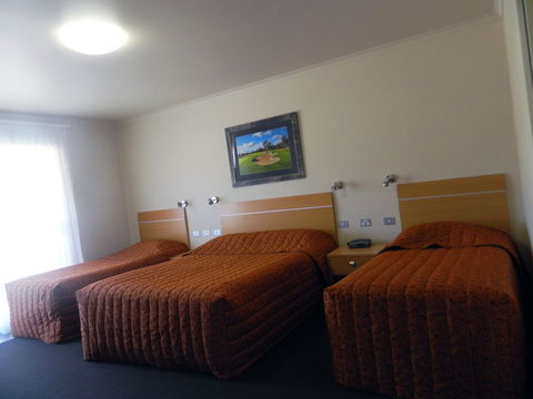 CluBarham Motel - Inverell Accommodation 1