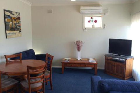 Abbey Apartments - Inverell Accommodation 4