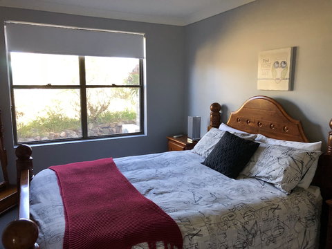 Dam It Getaway- Homestead - Inverell Accommodation 4